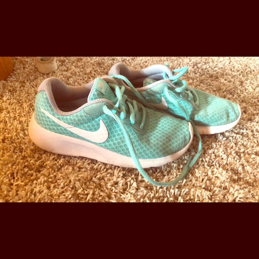 Mint size 1 girls tennis shoes